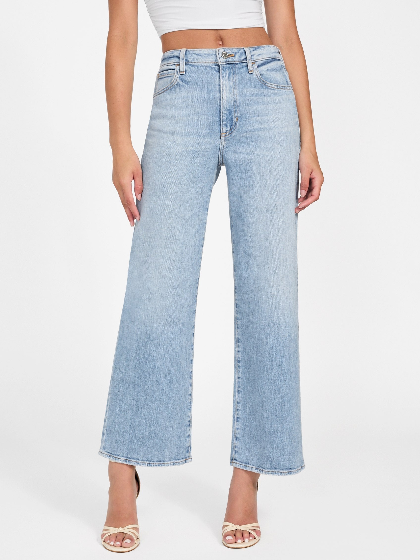 ゆん WIDE LEG – GUESS PANAMA | WEB OFICIAL