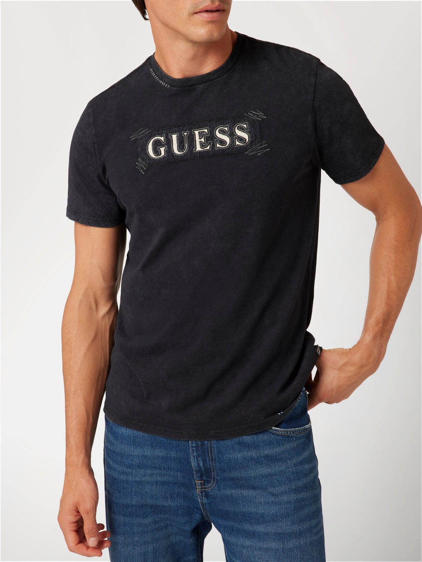 SS BSC GUESS APPLIQUE TEE