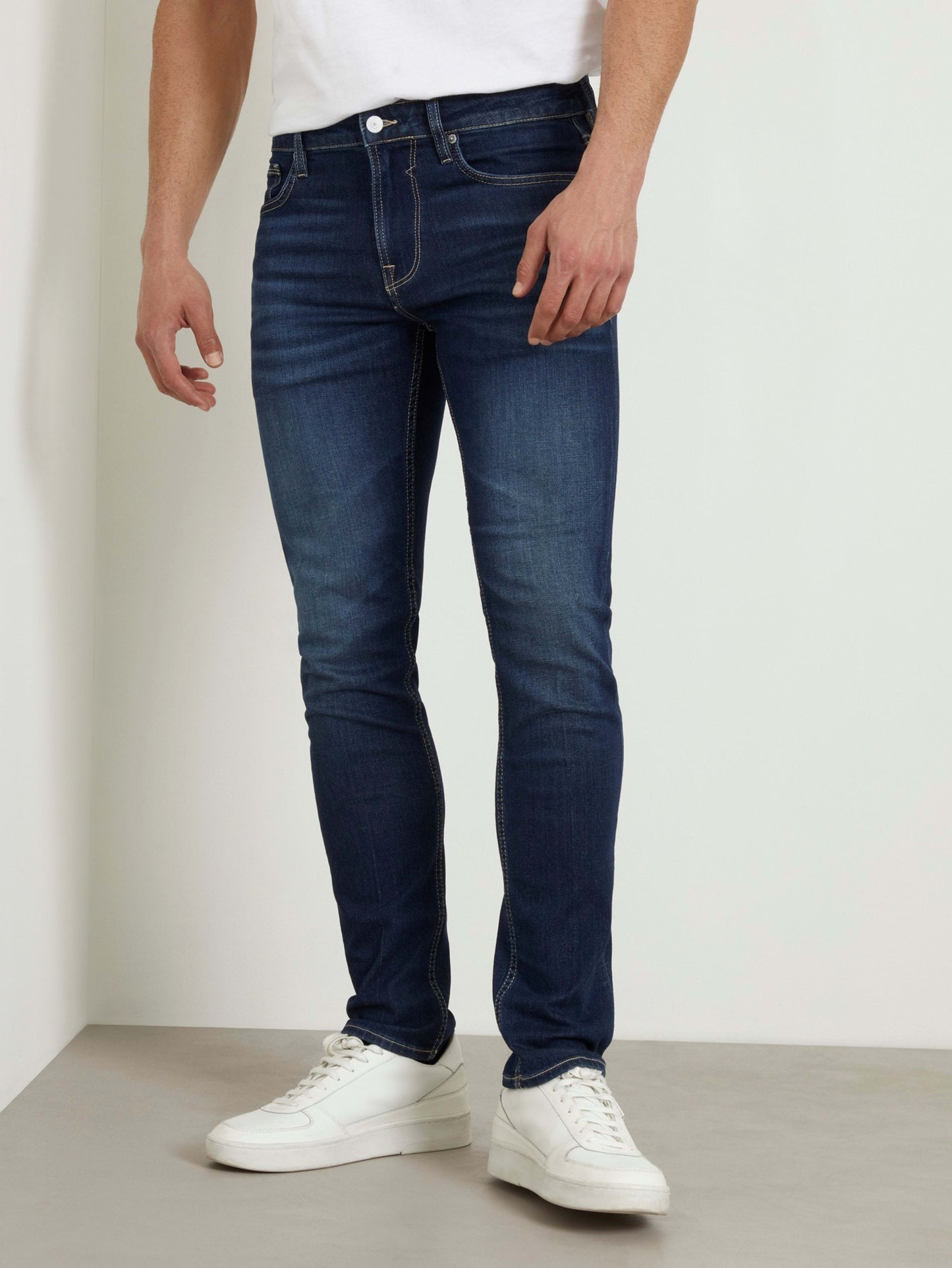 SLIM TAPERED