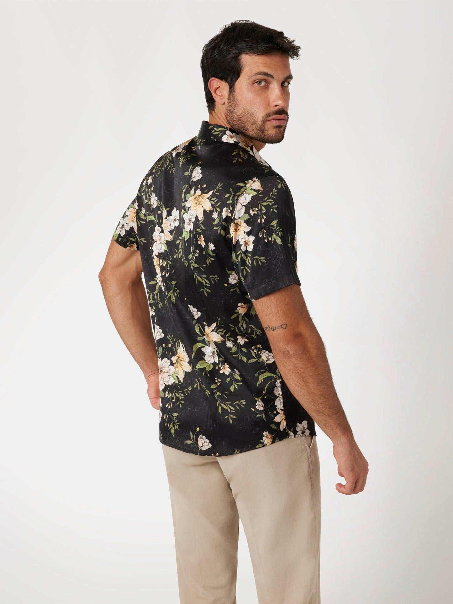 SS CHARM MIDNIGHT LILY SHIRT