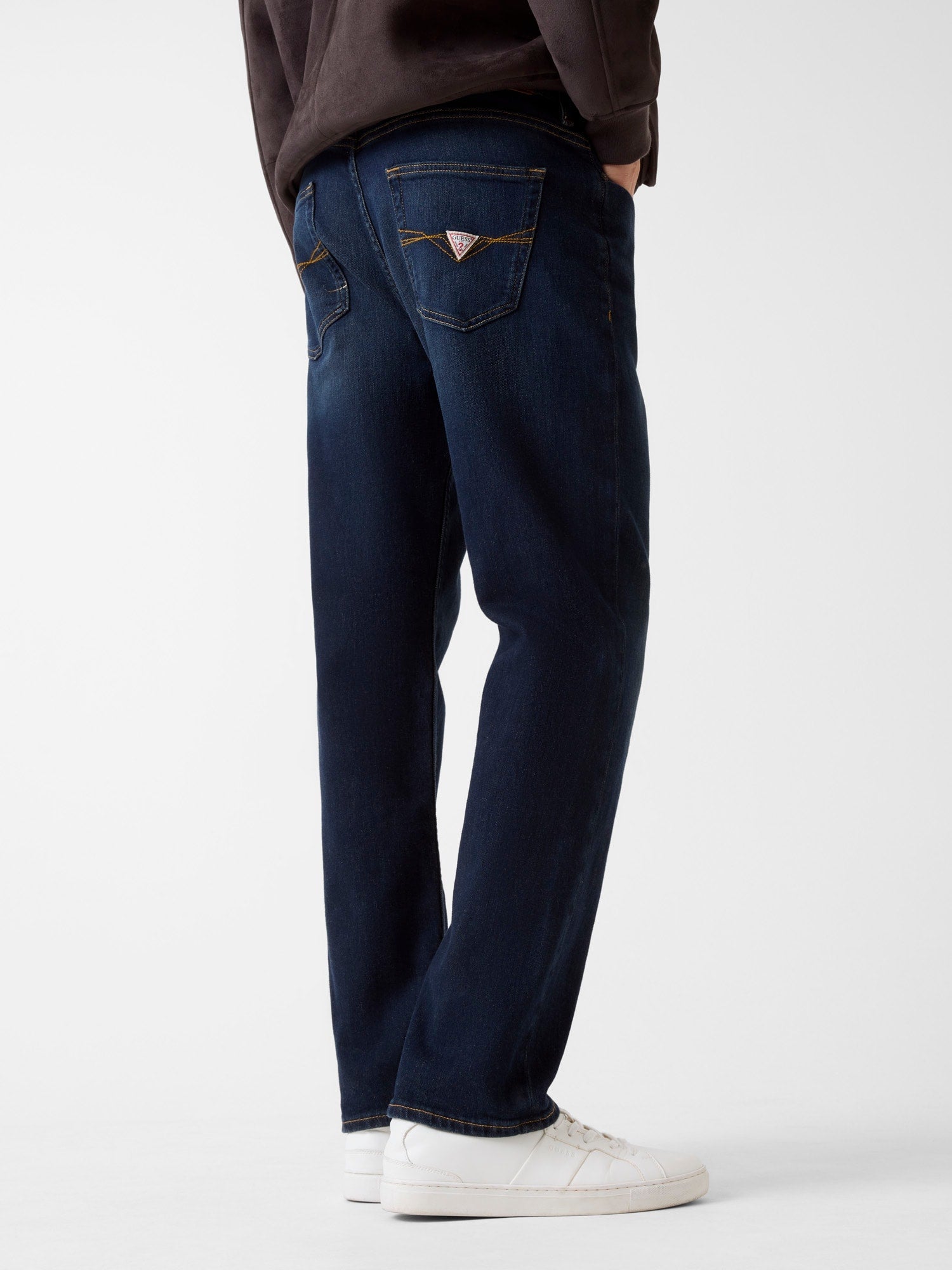 MASON – GUESS PANAMA | WEB OFICIAL