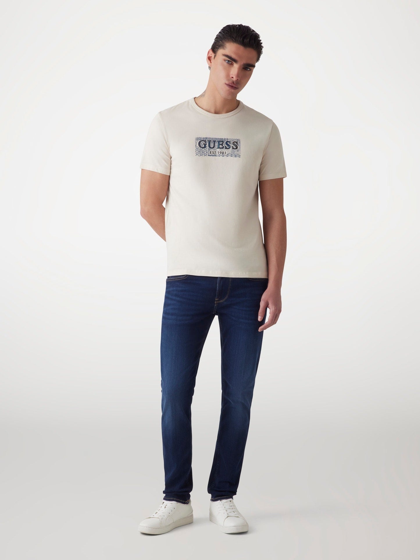 SS CN GUESS BOX TEE