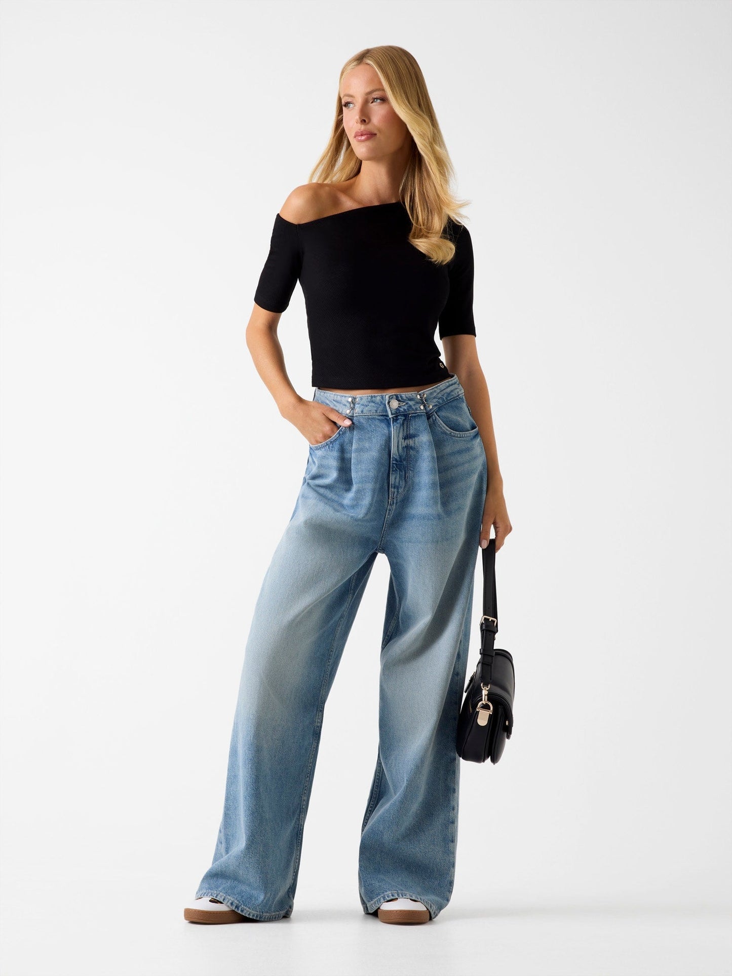 ADJUSTABLE WIDE LEG