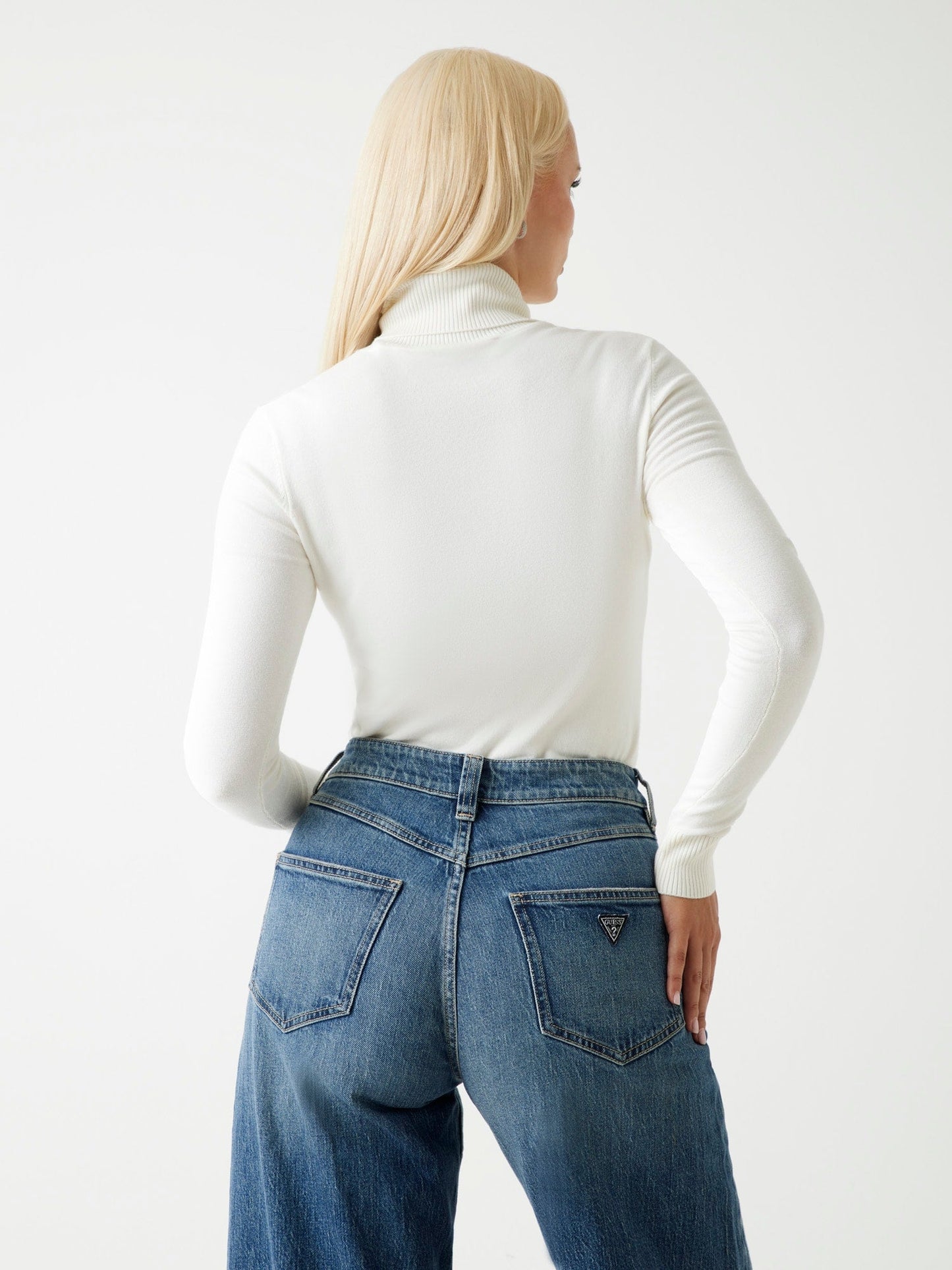 LS TN MELANIE TRIANG