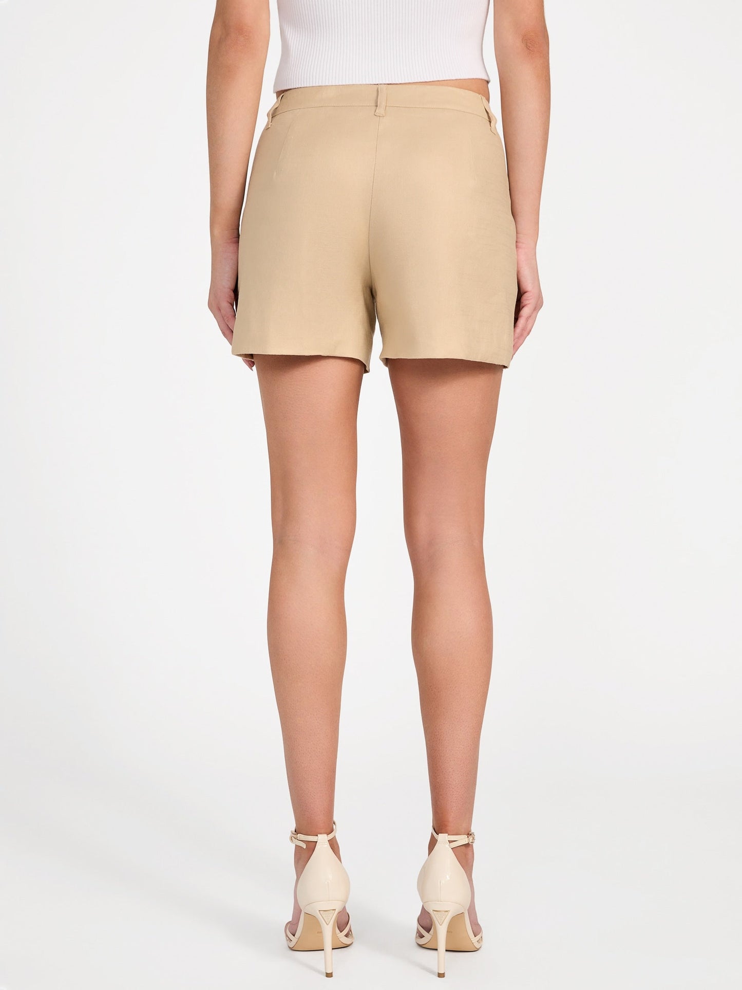ISABEAU LININ SHORT