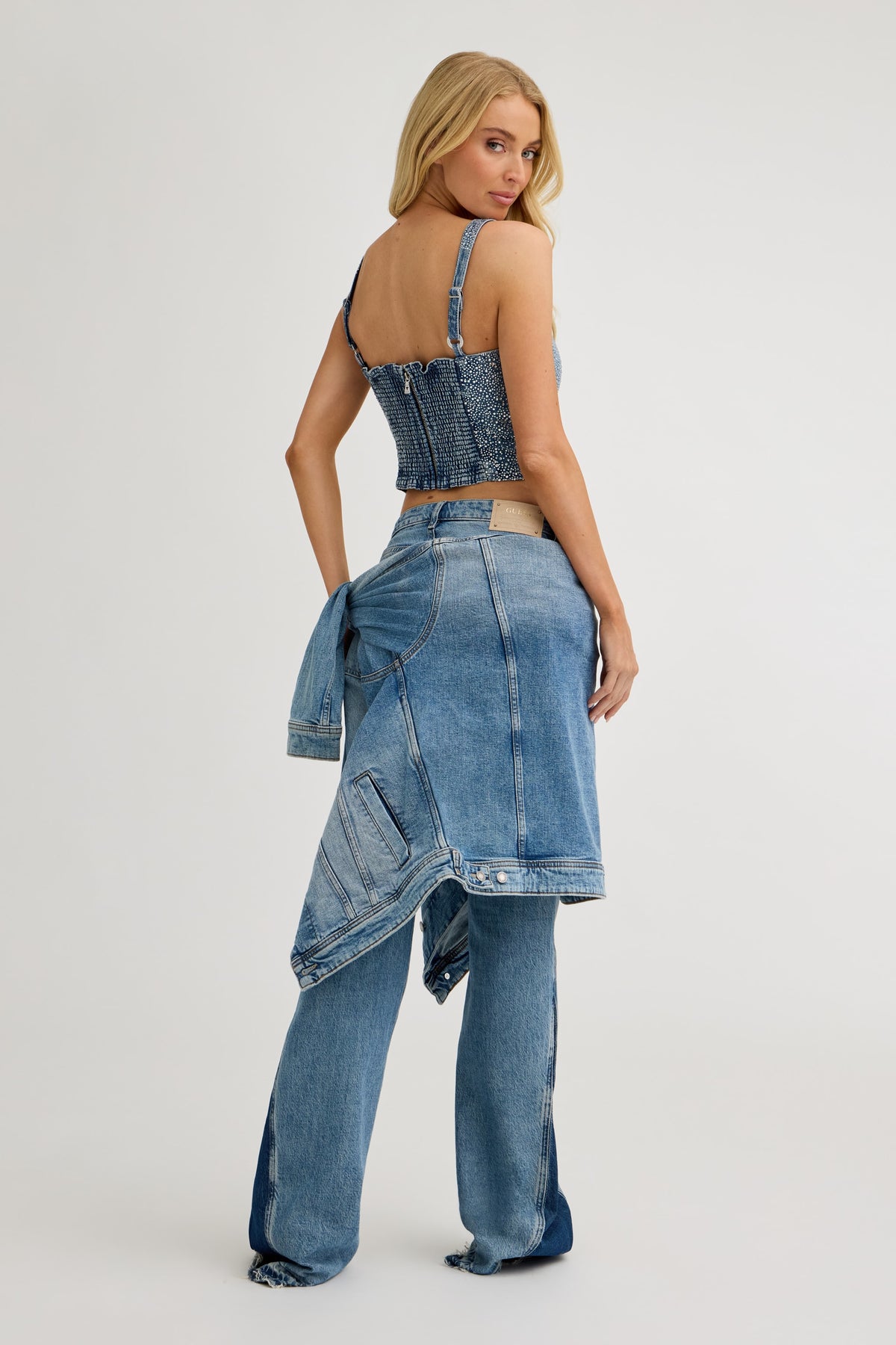 GALA BUSTIER