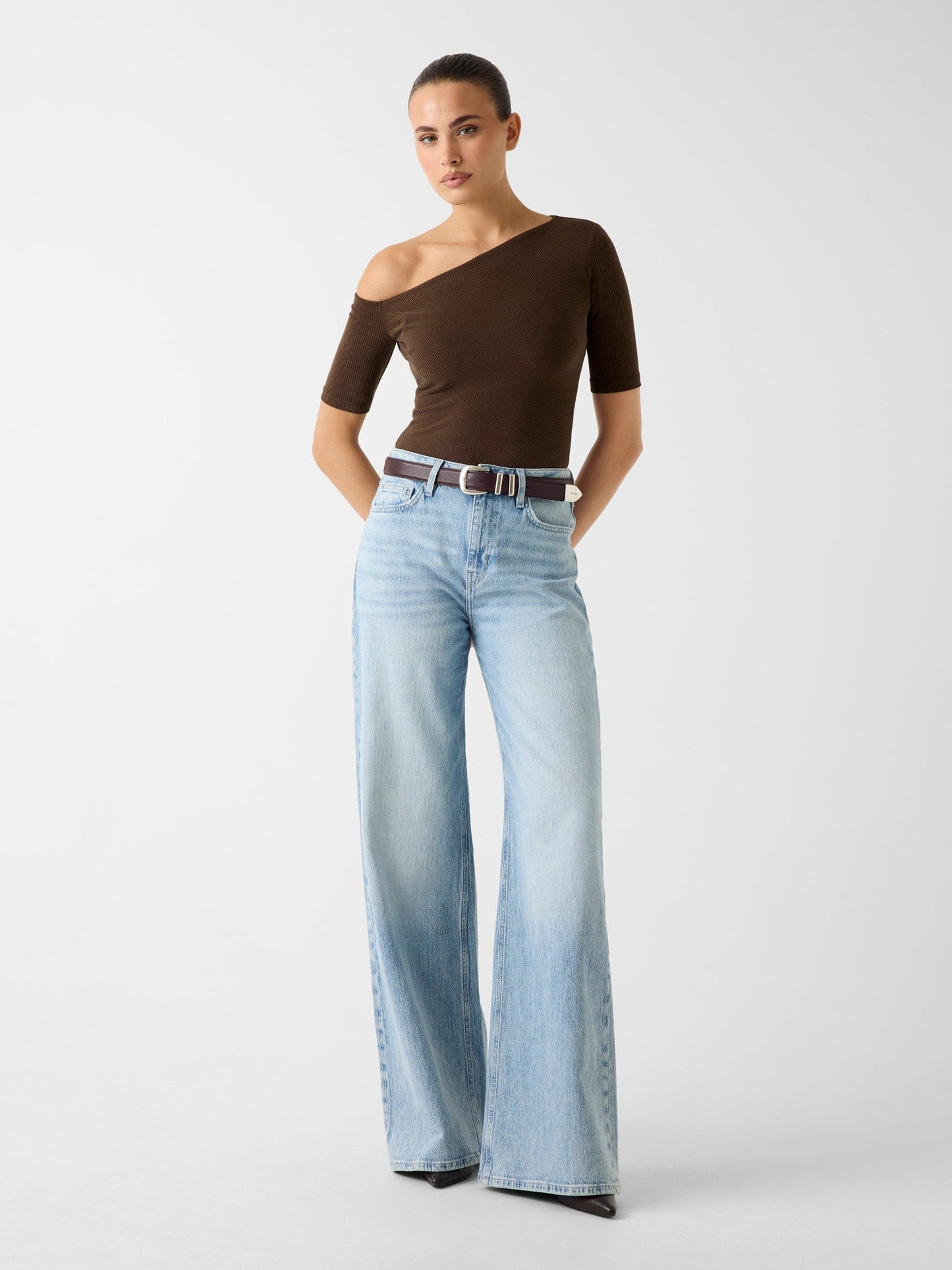 SS ONE SHOULDER CRIS